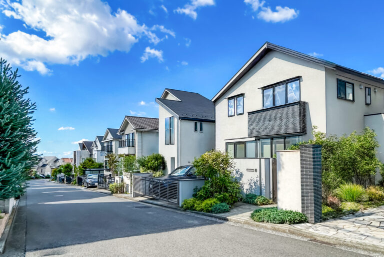 尼崎市で戸建てフルリフォームを考えている方へ｜費用相場・工事内容・建て替えとの違いを詳しく解説